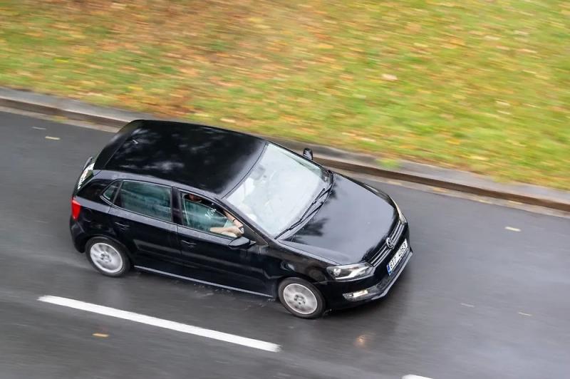 Хиты среди подержанных автомобилей за 1,5 млн рублей — какую машину купить в 2024 году